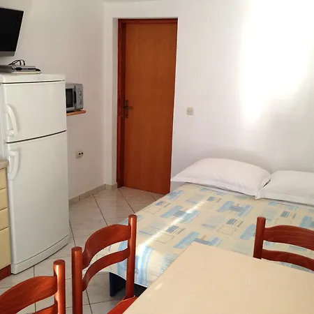 Miocici 13072c